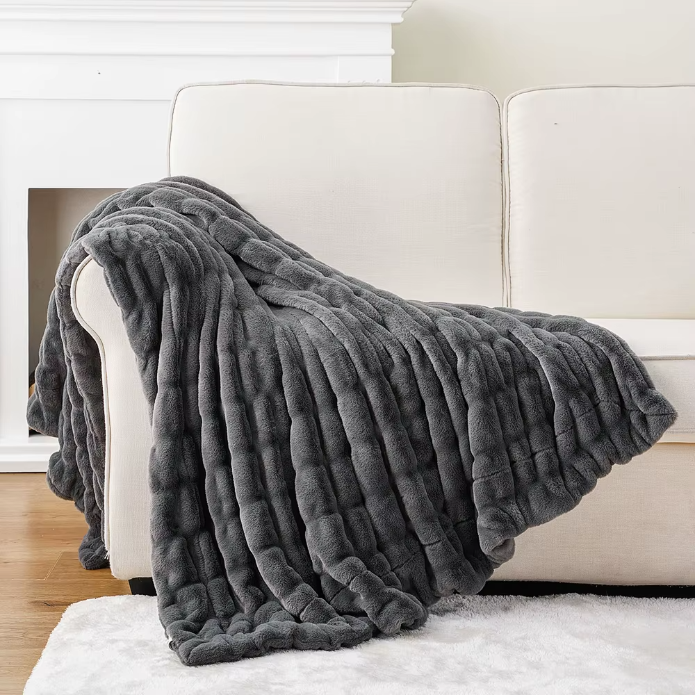 Snuggle Me Throw Blanket - HESTON MANOR