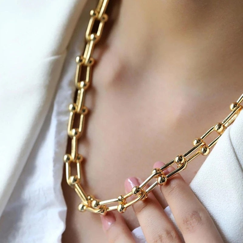 Elegant Grace Necklace - HESTON MANOR