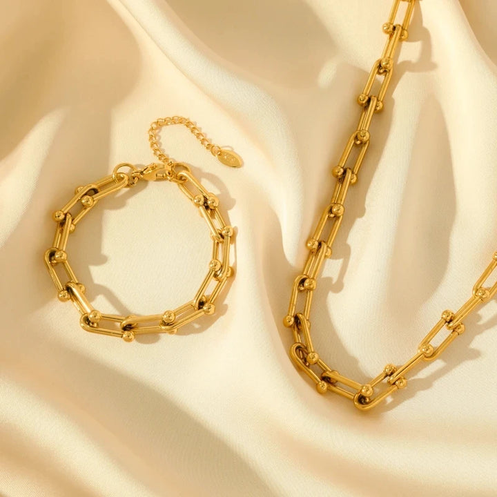 Elegant Grace Necklace - HESTON MANOR