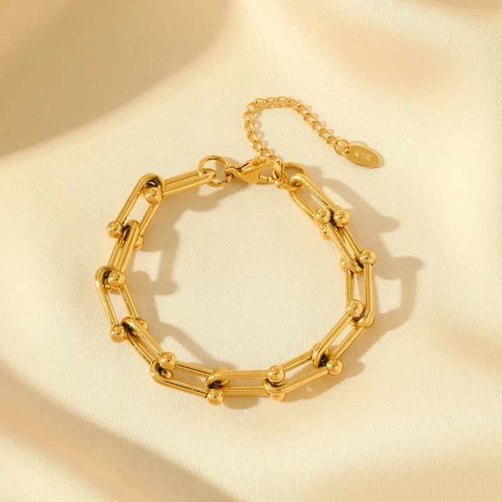 Elegant Grace Necklace - HESTON MANOR