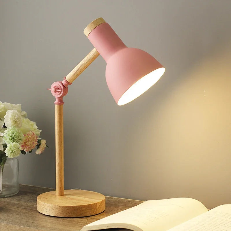 Nordic Wooden Table Lamp with Adjustable Arm – Modern Desk & Bedside Lighting