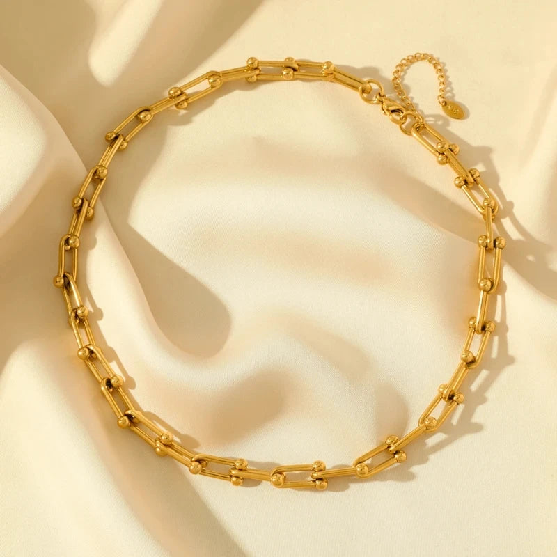 Elegant Grace Necklace - HESTON MANOR